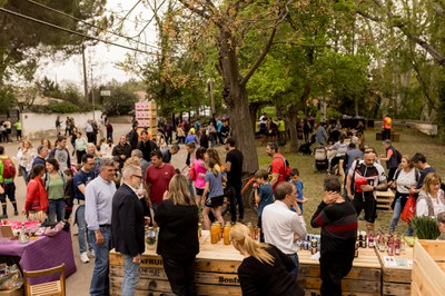 El paer en cap, Fèlix Larrosa, ha visitat avui el festival, acompanyat per la regidora de Cultura, Pilar Bosch.