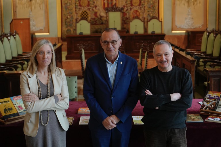 ©Mario Gascón - El Saló de Sessions de la Paeria ha acollit l'acte de la signatura de la donació del fons Alfons López