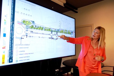 La tinenta d'alcalde Begoña Iglesias ha presentat el projecte als mitjans de comunicació.
