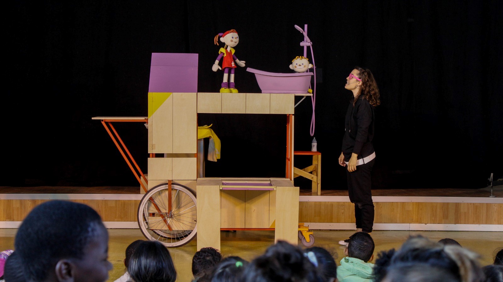 Espectacles a les escoles de la Zona 09, aquest dijous al matí, amb el Centre de Titelles