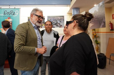 El paer en cap, Fèlix Larrosa, ha participat en la presentació de la 3a edició del festival Enre9..