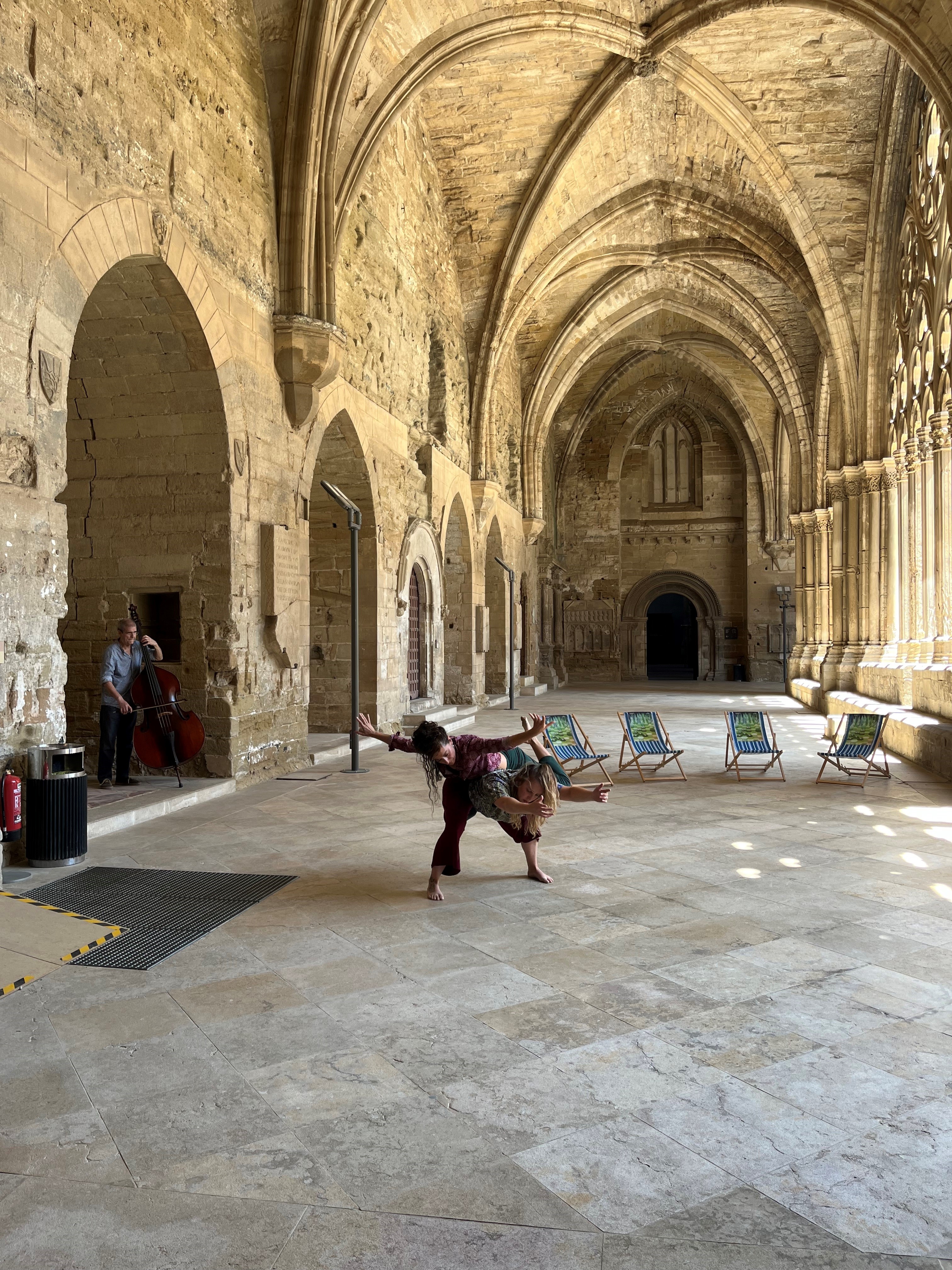 Improvisació del Col·lectiu Free't, aquest migdia, en la presentació de la programació L'Estiu en Viu a la Seu Vella.