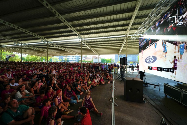 Minut a minut, els aficionats al bàsquet de Lleida han donat suport a l'equip que dirigeix Gerard Encuentra.