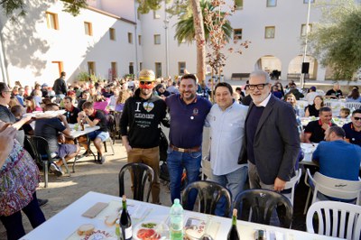 L'esmorzar organitzat a la Fecoll als Jardins de Santa Clara..