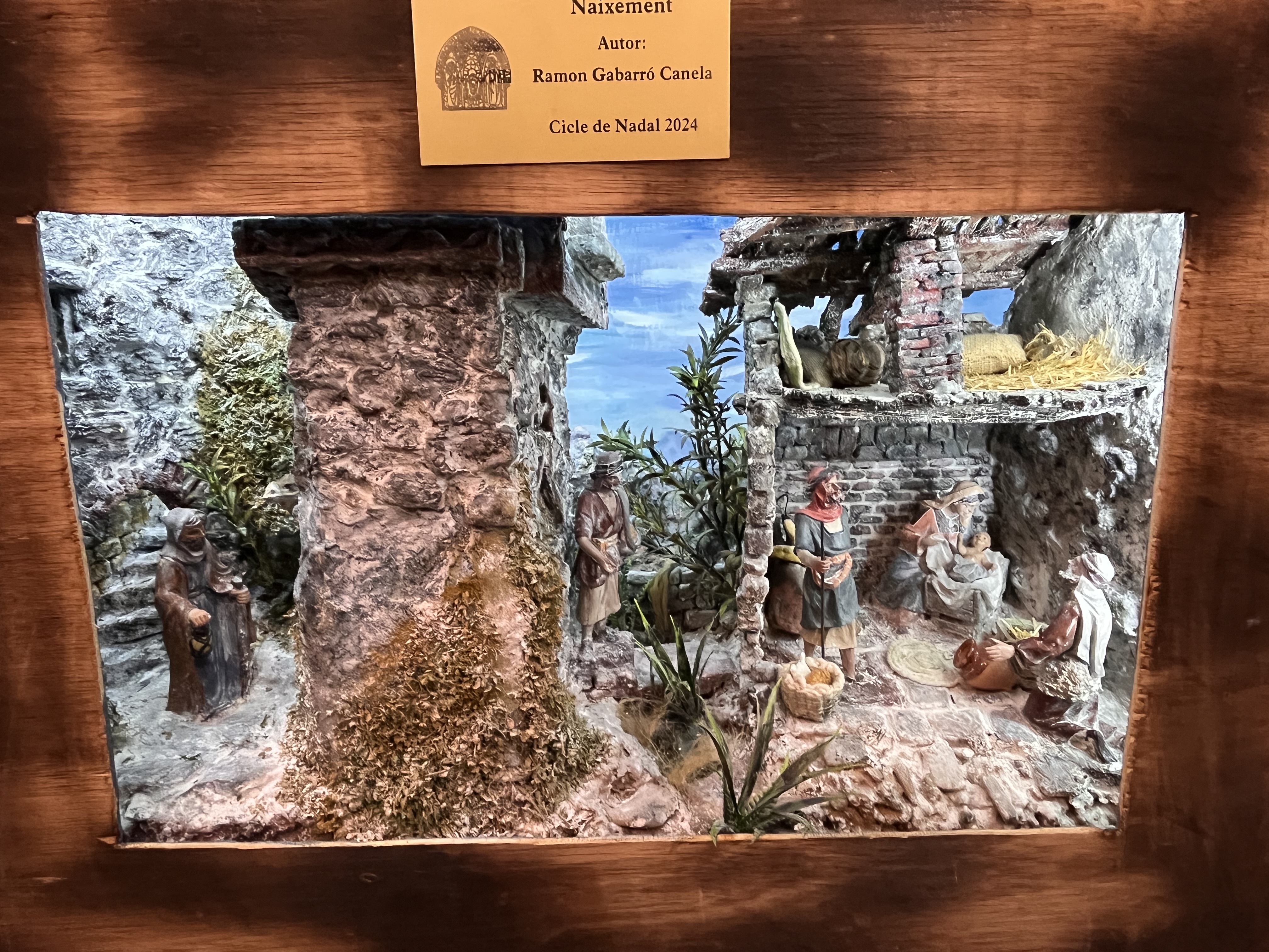 La col·lecció de nous diorames i pessebres de l’Agrupació Ilerdenca de Pessebristes mostra una àmplia varietat de naixements en diversos formats i estils artístics