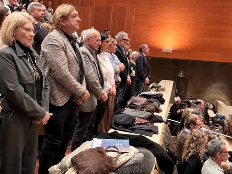 Minut de silenci per la mort del pintor lleidatà Joaquín Ureña a l'edat de 78 anys