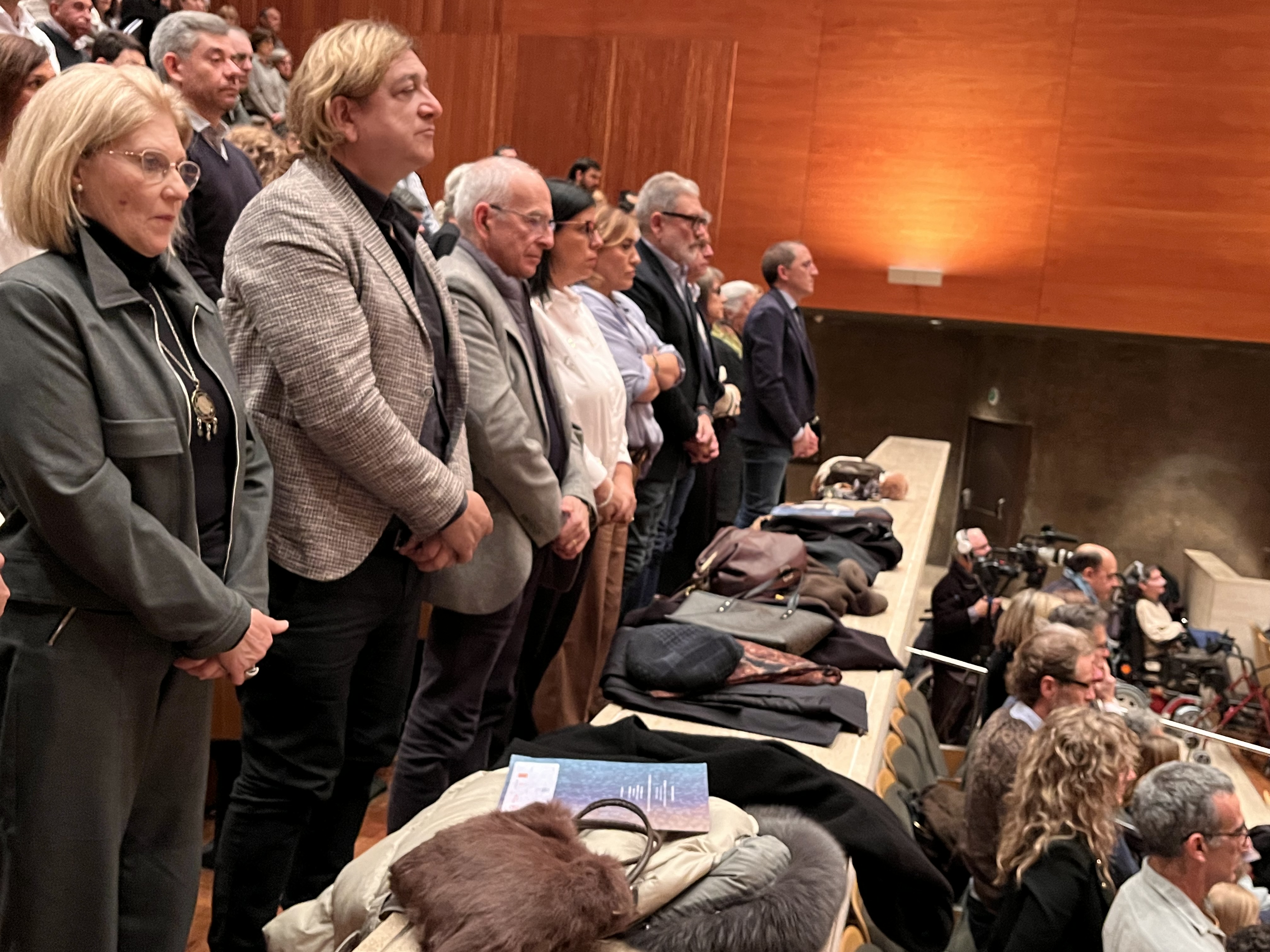 Minut de silenci per la mort del pintor lleidatà Joaquín Ureña a l'edat de 78 anys