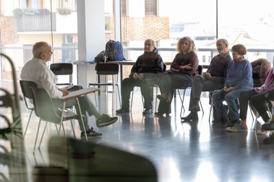 La regidora Pilar Bosch a Brahma Kumaris.