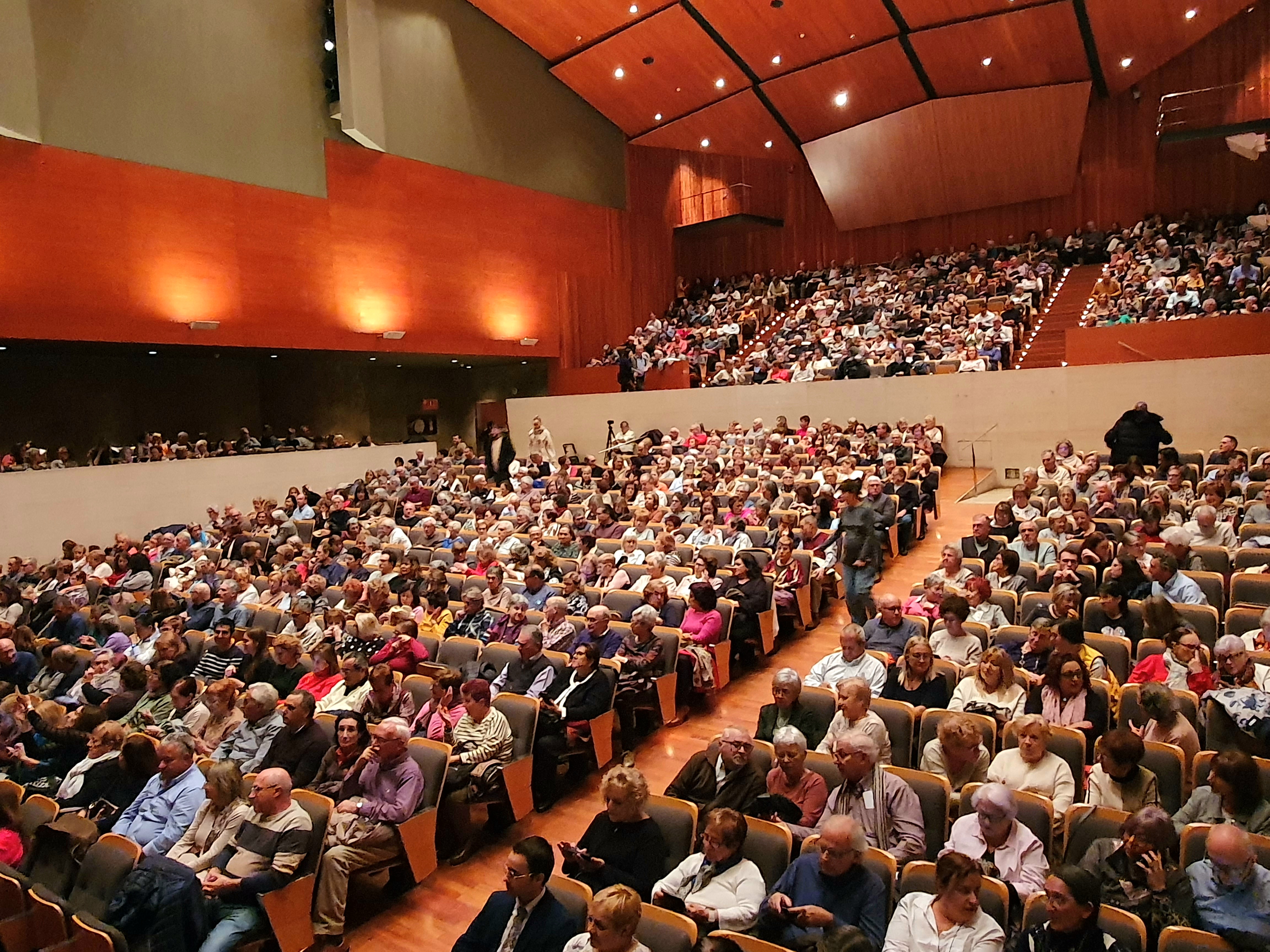 La Sala 1 de l'Auditori Enric Granados, plena de gom a gom