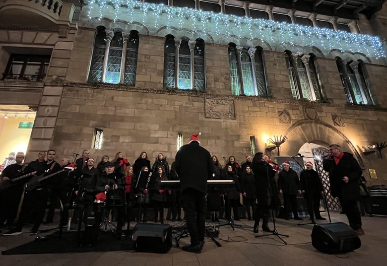 Concert de Nadal de Veu.kat, aquesta tarda, a la plaça de la Paeria.