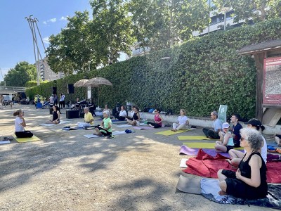 Taller de ioga a càrrec d'Espai de Ioga.