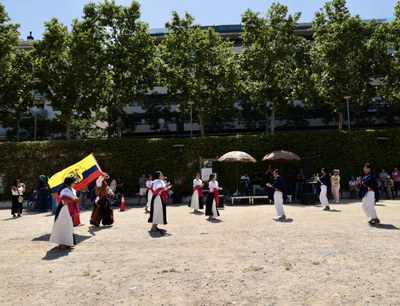 Demostració de dansa a càrrec de l'Associació Nuevo Amanecer.