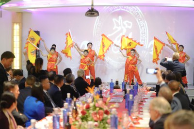 Un espectacle ha amenitzat la vetllada.