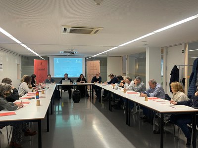 Morón ha estat l’encarregada de donar la benvinguda a la sessió que s’ha celebrat al centre cívic de l’Ereta.