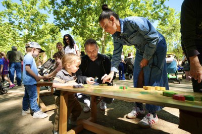 El regidor de Festes, Xavi Blanco, ha assistit a les activitats d'avui divendres al Parc dels Somriures.