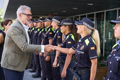 L'alcalde ha donat la benvinguda als nous integrants de la Guàrdia Urbana de Lleida i ha fet entrega de les credencials policials.