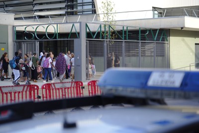 Els agents vetllen per la seguretat dels nens i nenes en els trajectes propers a les escoles i, especialment, en els passos de vianants annexos als c….