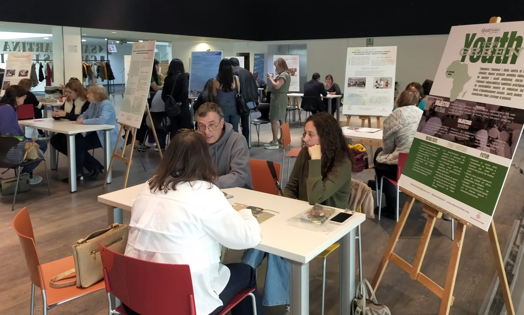 Contacte entre empreses i entitats amb la voluntat de teixir sinergies en projectes de cooperació.