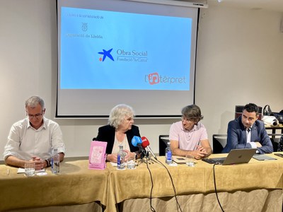 La tinenta d'alcalde, Carme Valls, el director de Mamapop, Manel Simón, i el vicepresident de la Diputació, Agustí Jiménez, durant la presentació del….