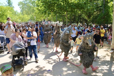 Un moment de l'espectacle Rats, del Parc de Somriures..