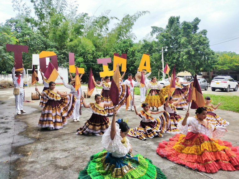 Exhibició de balls tradicionals