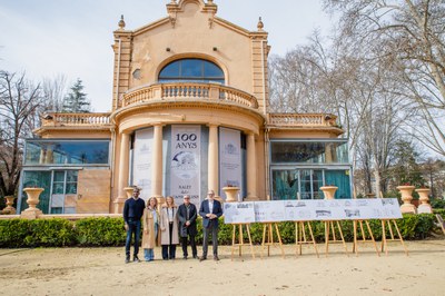 La presentació ha comptat amb la participació de Larrosa, la tinenta d'alcalde Begoña Iglesias i els regidors Pilar Bosch i Jackson Quiñónez.