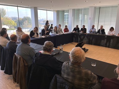 L'alcalde Larrosa ha donat la benvinguda a les persones assistents.