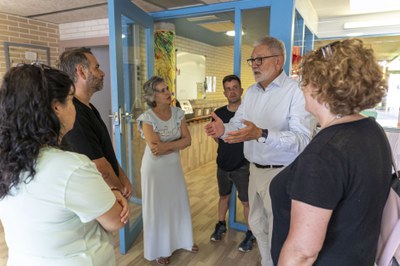 Larrosa també ha visitat l'Escola Bressol de Balàfia..