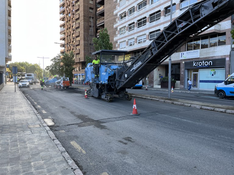 Les obres de reposició del paviment conclouran avui