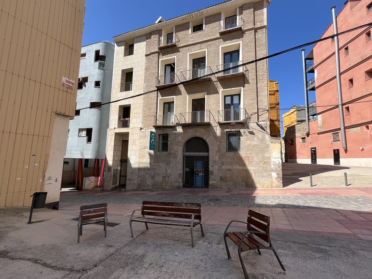 La Casa dels Artistes, al carrer Cavallers
