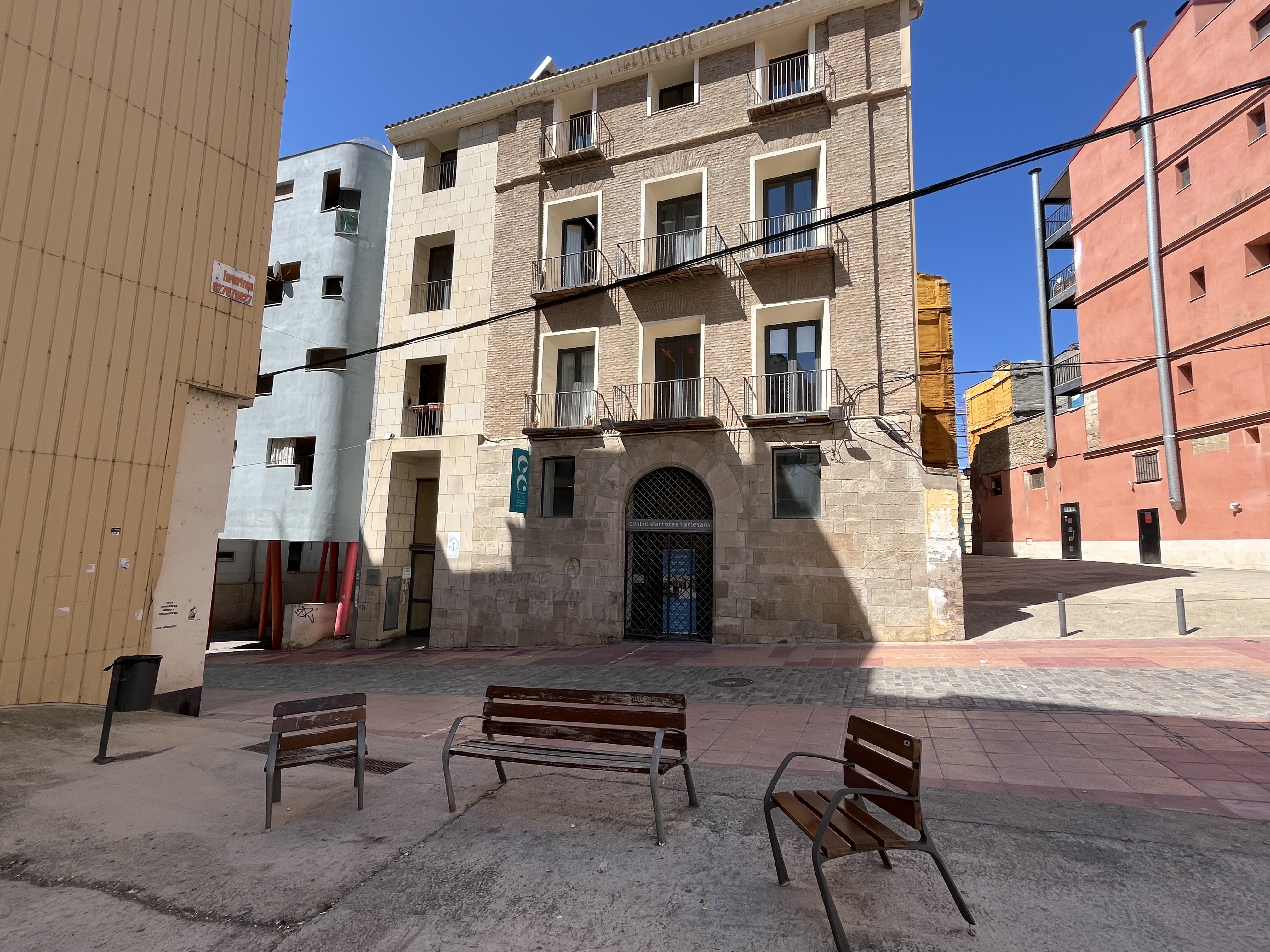 La Casa dels Artistes, al carrer Cavallers