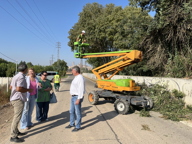 Un moment de la visita de la tinenta d'alcalde