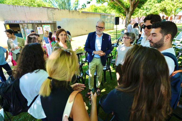 L’acte per presentar el nou model d’atenció a la infància de la Paeria s’ha fet al costat de la Ciberaula Moreres.