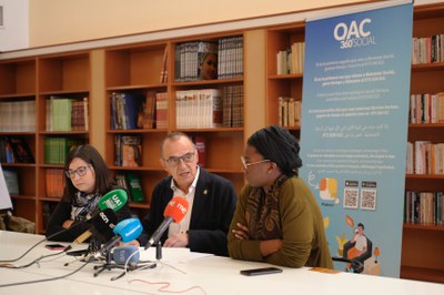 La Paeria és pionera en l’activació d’un canal de WhatsApp que facilita a l’usuari l’entrega de documents amb el mòbil.