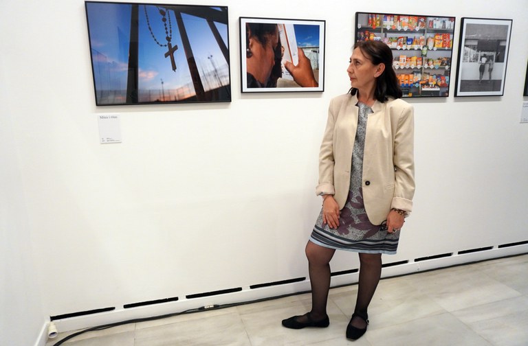 Nati Sanjurjo, exparticipant del projecte fotogràfic que es pot veure a partir d'avui a la Sala d'Exposicions de l'Ajuntament de Lleida.