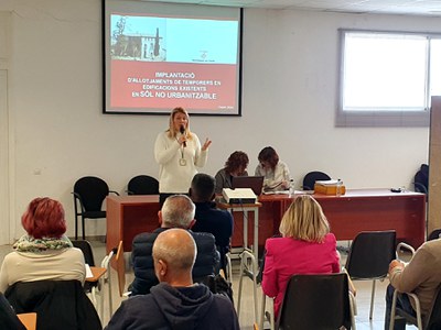 Un moment de la intervenció de la tinenta d'alcalde.