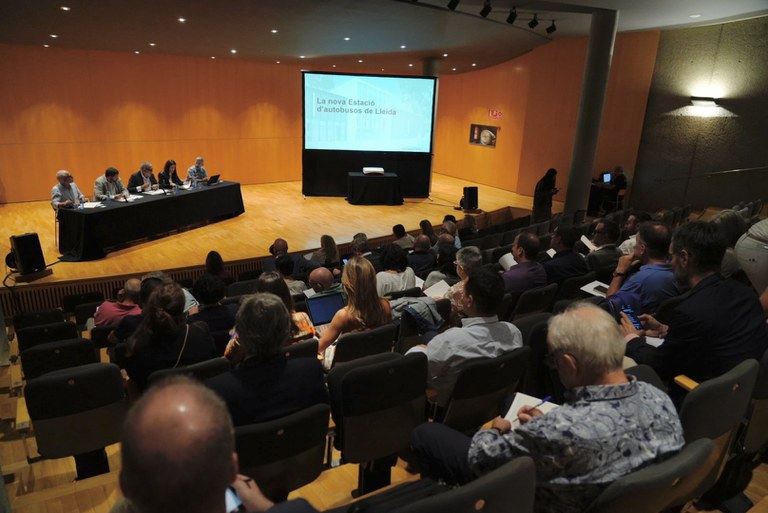 L'acte ha reunit a entitats vinculades a la Taula de la Mobilitat i al veïnat