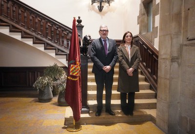 El paer en cap, Fèlix Larrosa, ha rebut a la Paeria la consellera Núria Montserrat..