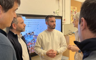 La presentació ha anat a càrrec del creador d’aquesta iniciativa, Cristian Viaplana, i hi han participat el regidor d’Educació, Joventut i Ocupació, ….