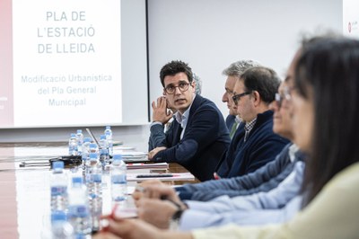 El tinent d'alcalde Toni Postius ha exposat els avenços en el pla de l'estació.