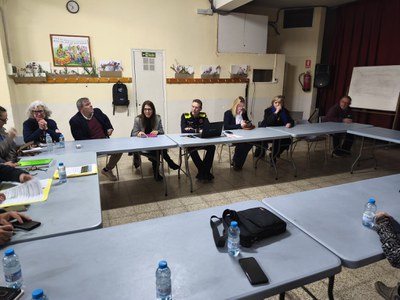 Les tinentes d'alcalde Morón i Iglesias han presidit la reunió.