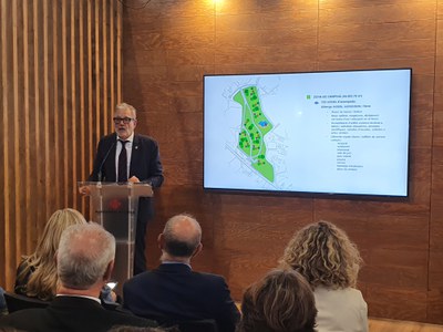 El paer en cap, Fèlix Larrosa, ha convidat l'empresariat del càmping a fer aportacions..