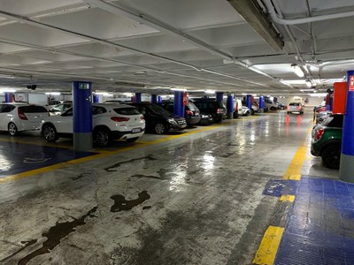 L'aparcament soterrani de la plaça Sant Joan.