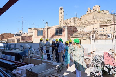 La cinquena planta del Museu, amb vistes al Turó de la Seu Vella..
