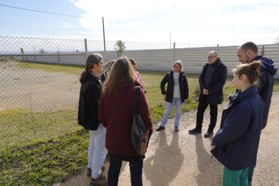 El Refugi dels Peluts està ubicat a la partida de la Caparrella.