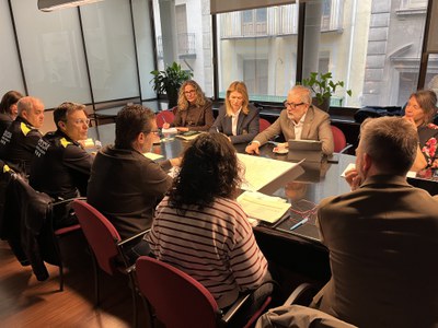 Reunió de treball de l'alcalde i Iglesias amb el comissionat de l’alcaldia per a l’Espai Públic, Jordi Domingo, i altres tècnics i comandaments de la….