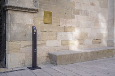 Imatge de les noves fites de senyalització turística.