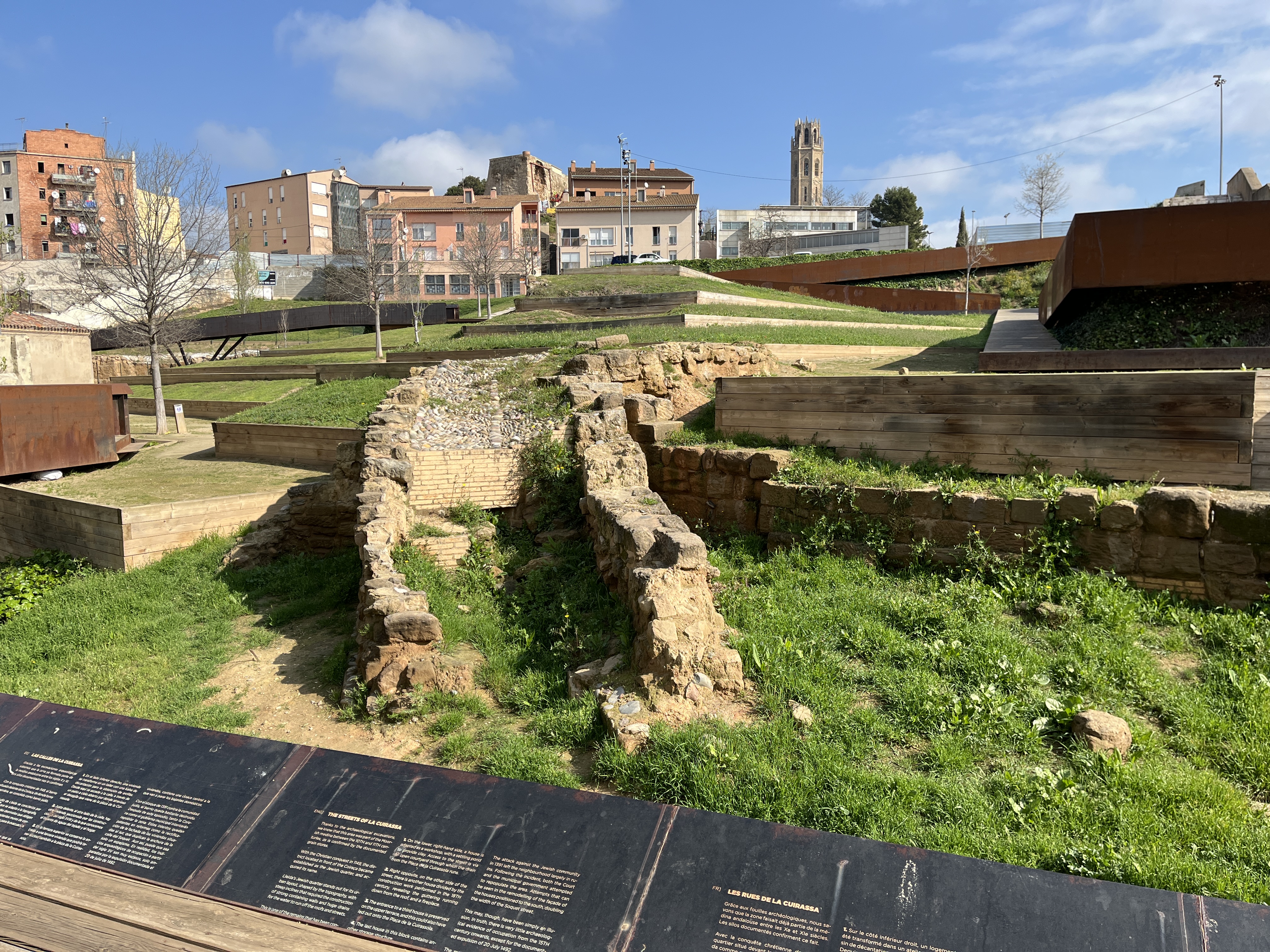 També s'actuarà en la consolidació de les restes del carrer Soquet