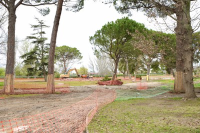 La primera fase de les obres de renaturalització del Parc de Les Basses contempla la demolició de l’espai pavimentat i la construcció de dues basses.