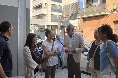 L'alcalde Larrosa ha conversat els representants dels veïns que es beneficiaran d'aquestes millores i amb els responsables de les empreses que estan ….